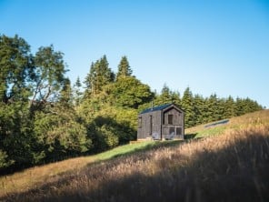 Off Grid & Dog Friendly Hydra Shack in the Dee Valley